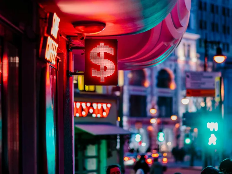 چرا نرخ دلار در تورنتو، ونکوور و مونترال با هم فرق دارد؟ - تفاوت نرخ دلار شهرهای کانادا